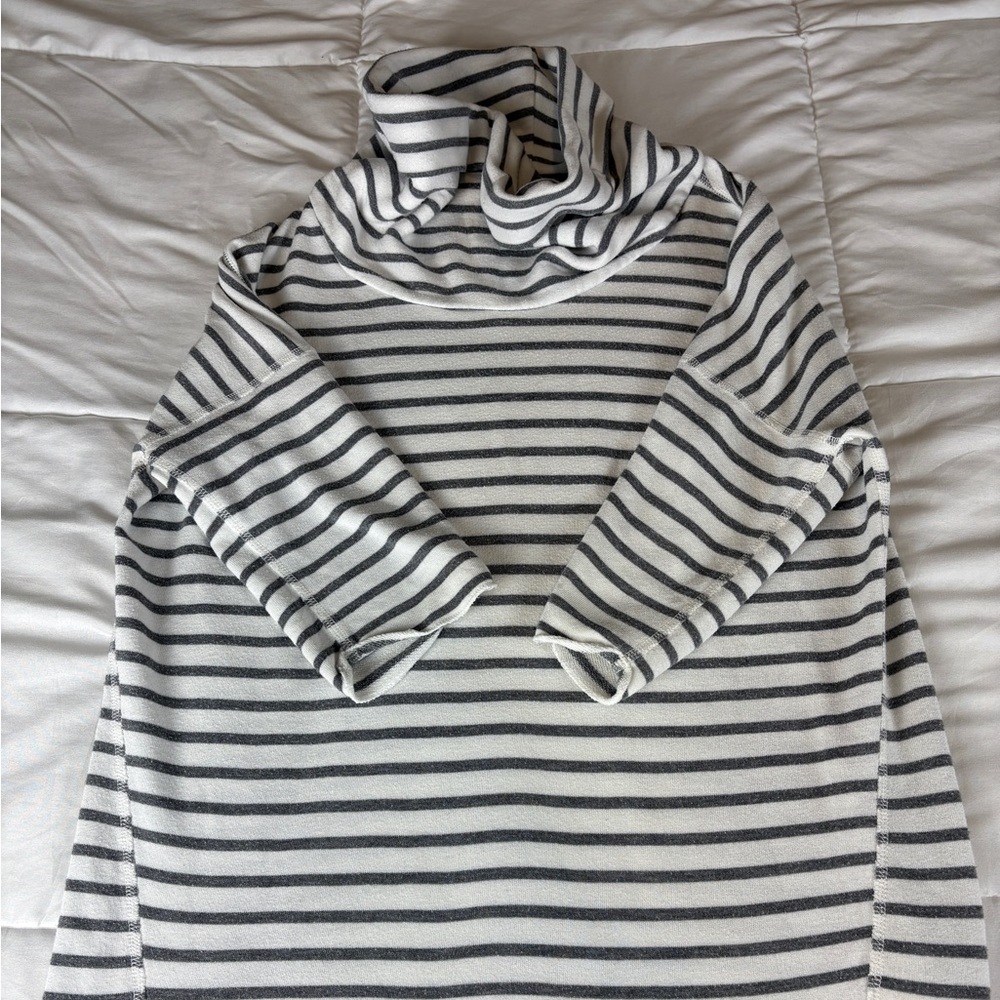 Gap Women’s Striped Cowl Neck Sweatshirt Small Gray White Pullover Top - Picture 1 of 6